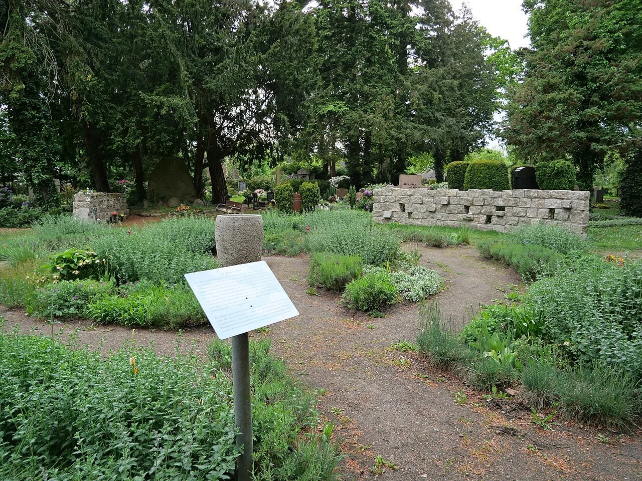 Himmelsgarten auf Friedhof Tonndorf